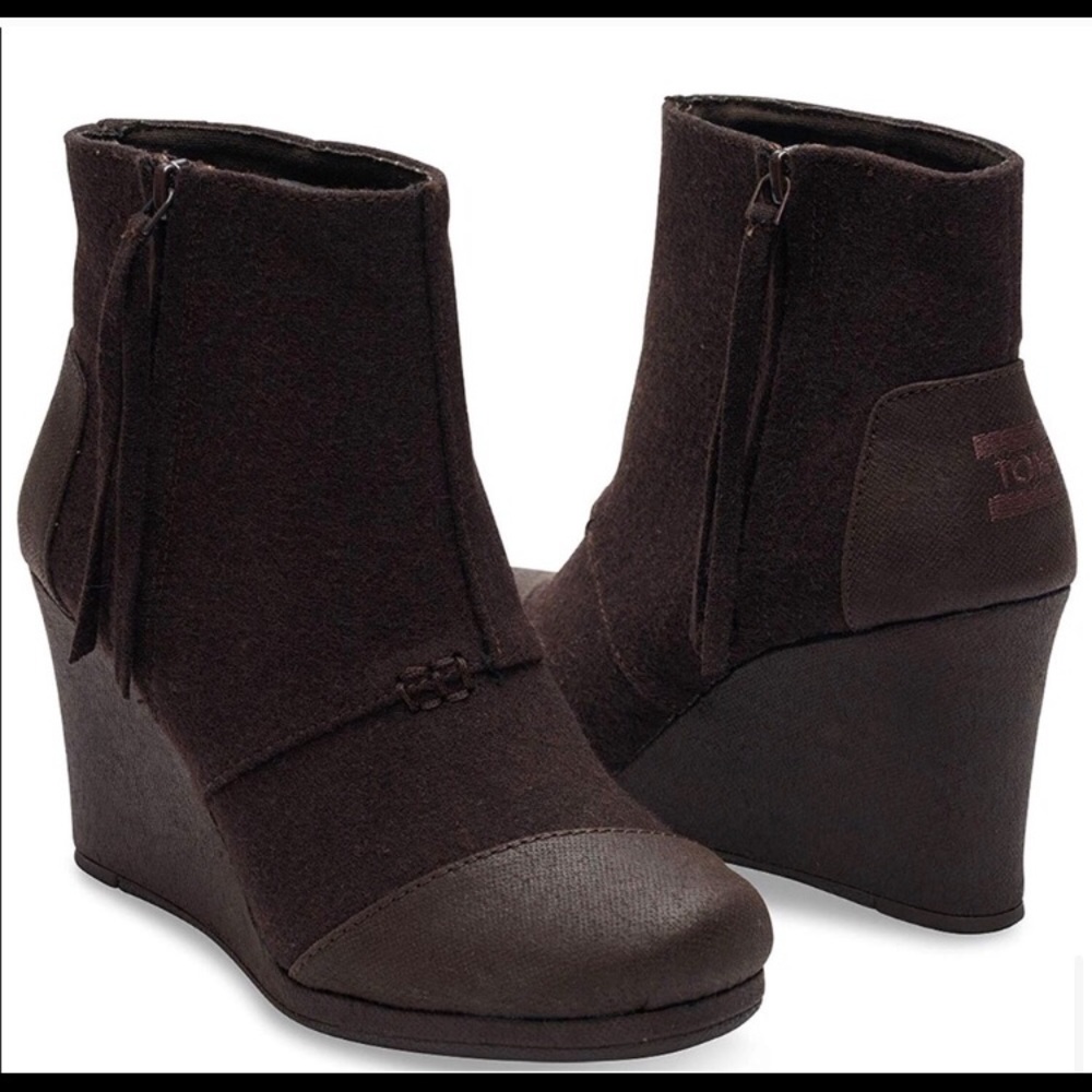 Tom’s Desert Wedge Zippered Bootie